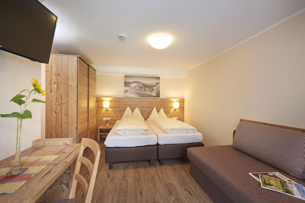 Pension Gabi Saalbach-Hinterglemm Habitación foto